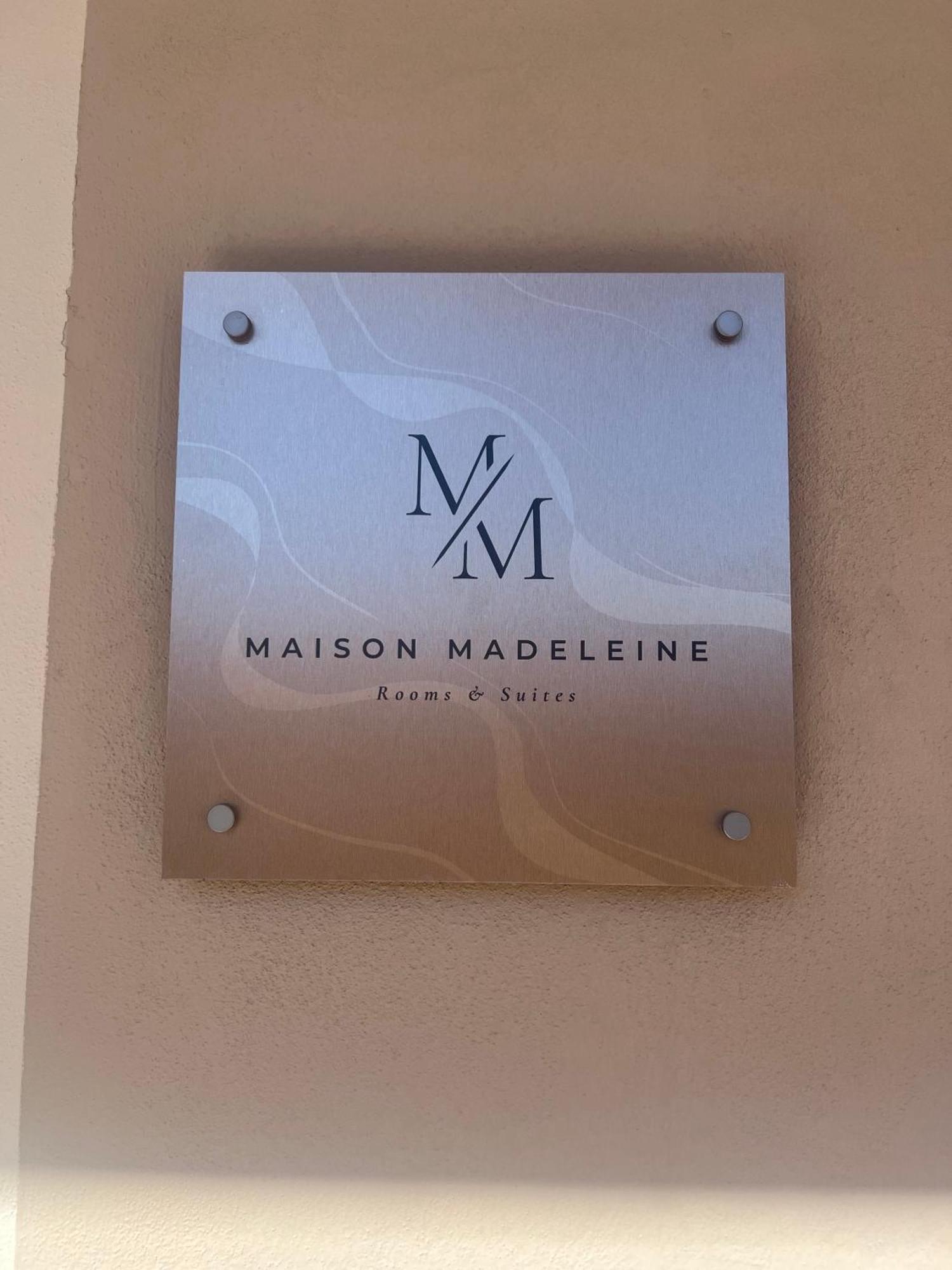 Maison Madeleine Ла-Маддалена Экстерьер фото